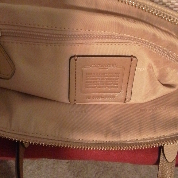 🎁NEW Coach Prairie Tan/Cream Satchel and Crossbody Excellent Condition - Picture 14 of 15